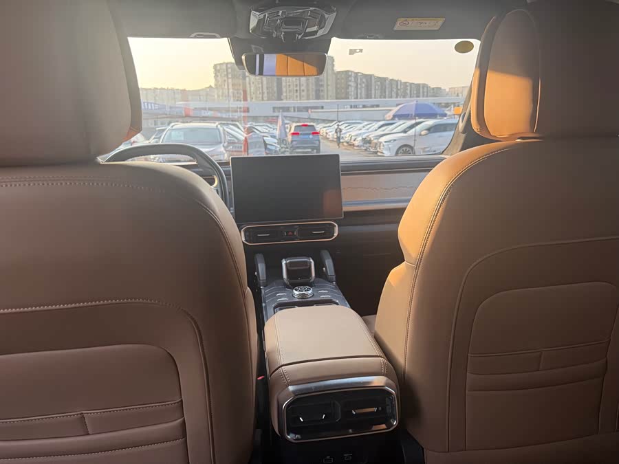 Jetour Traveller 2024 car image #8
