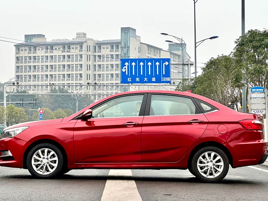Changan Alsvin V7 2015 car image #8