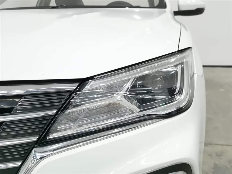 Roewe i5 2020 car image #8