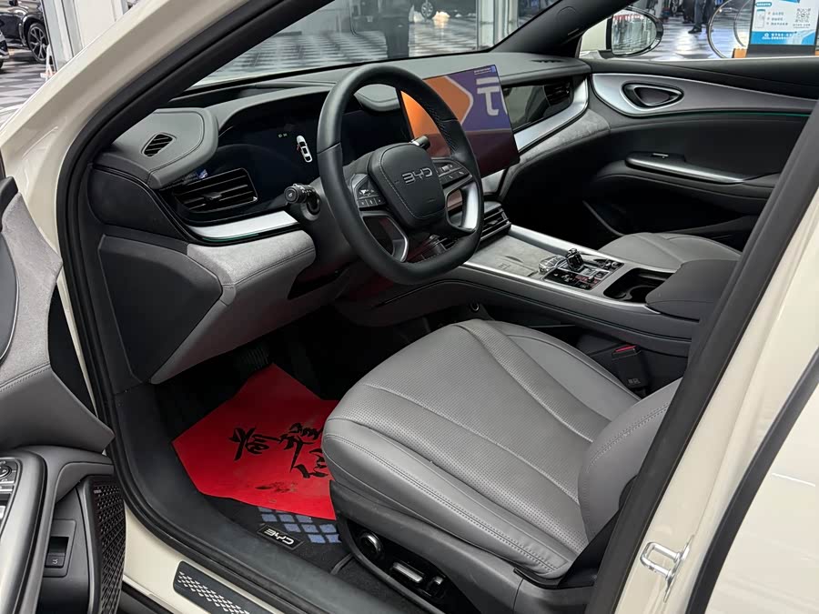 BYD Seal 07 DM-i 2025 #8 BYD Seal 07 DM-i 2025 car image #8