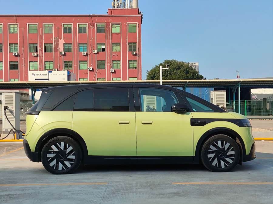 极氪 极氪MIX 2024 汽车图片 #8