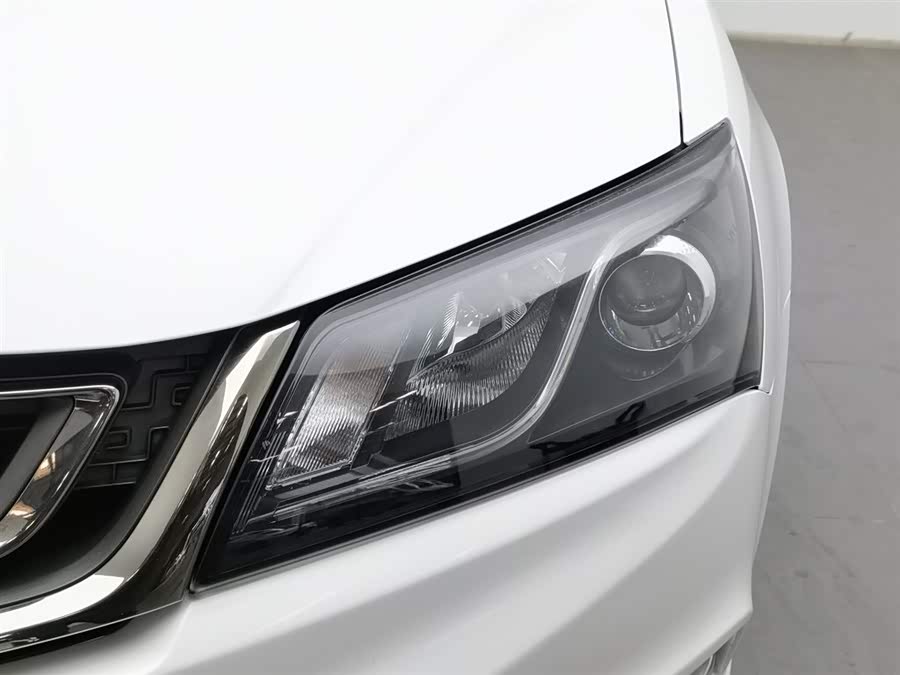 GEELY Emgrand 2017 car image #8