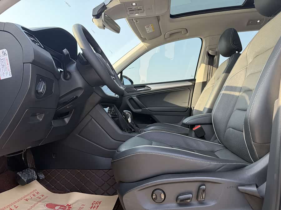 Volkswagen Tiguan L New Energy 2021 изображение автомобиля #8