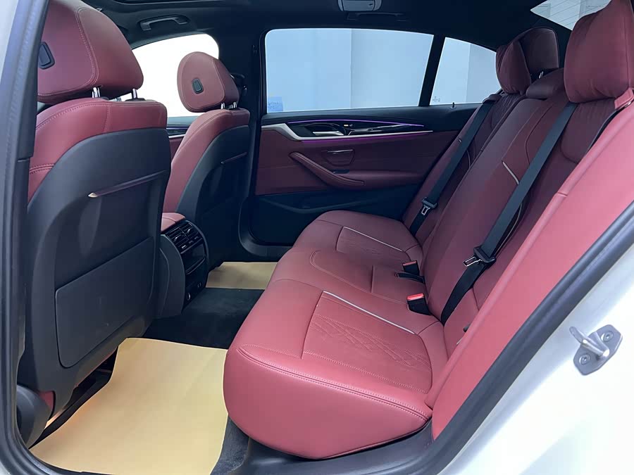 BMW 5 Series 2023 #8 BMW 5 Series 2023 car image #8