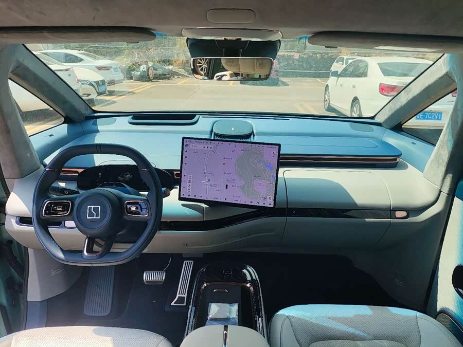 极氪 极氪MIX 2024 汽车图片 #8