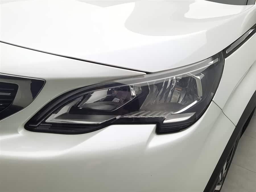 Peugeot 5008 2018 car image #8