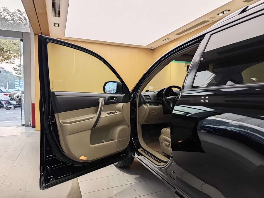 Toyota Highlander 2011 car image #8