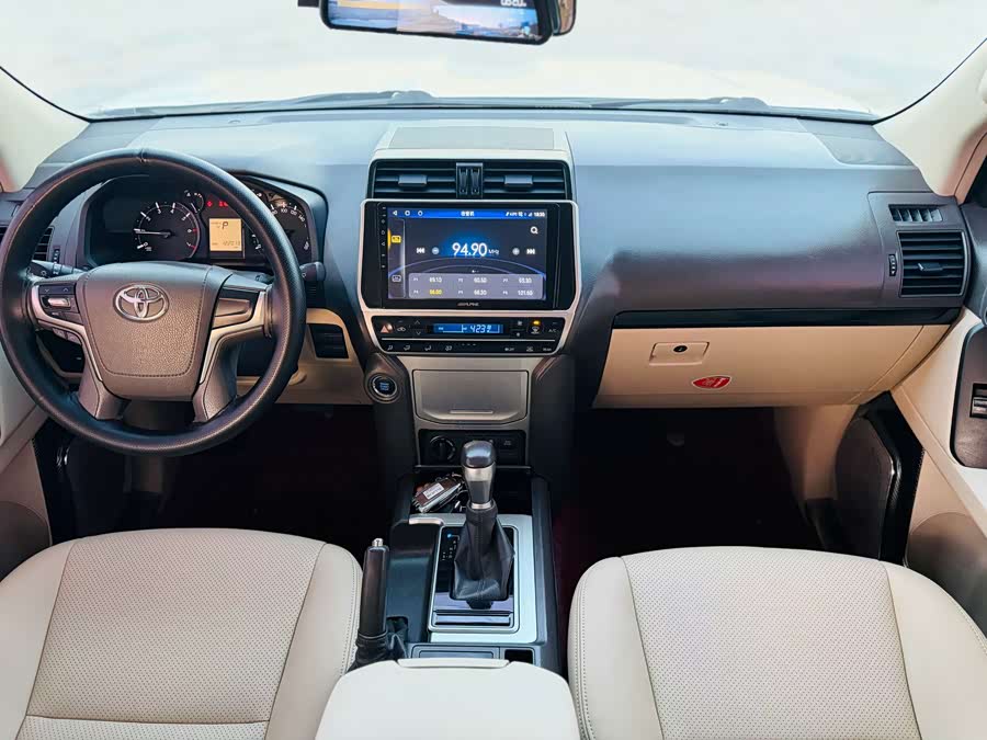 Toyota Land Cruiser Prado 2018 car image #8