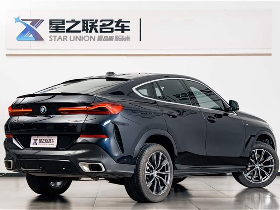 BMW X6 2024 car image #8