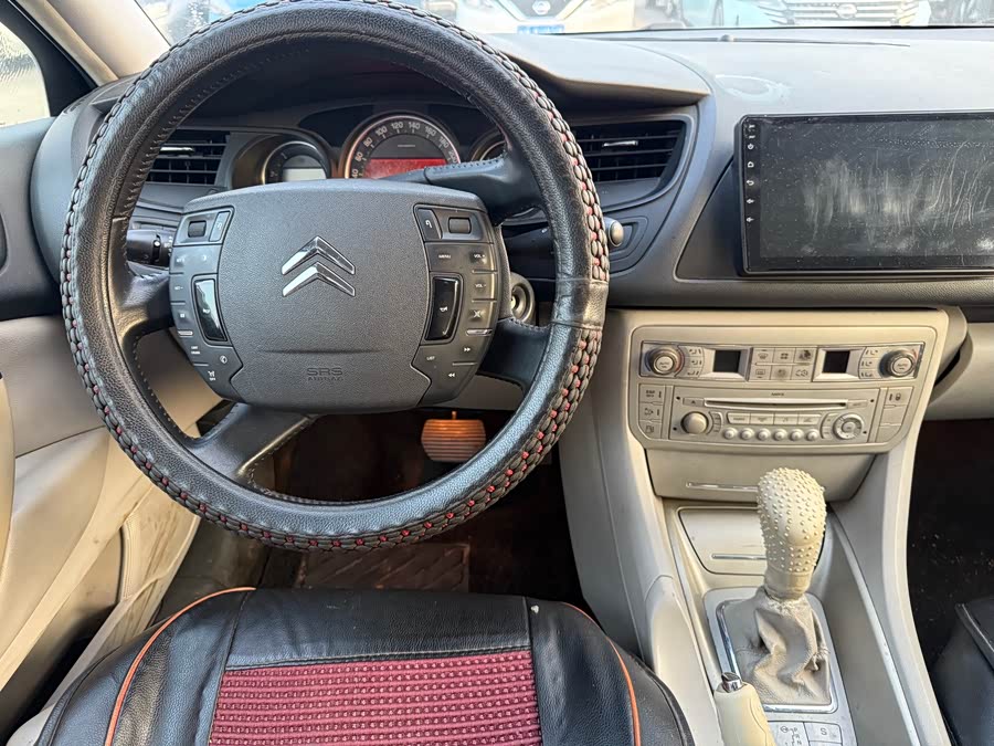 Citroen C5 2012 car image #8