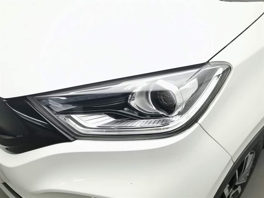 哪吒汽车 哪吒N01 2020 #8 哪吒汽车 哪吒N01 2020 汽车图片 #8