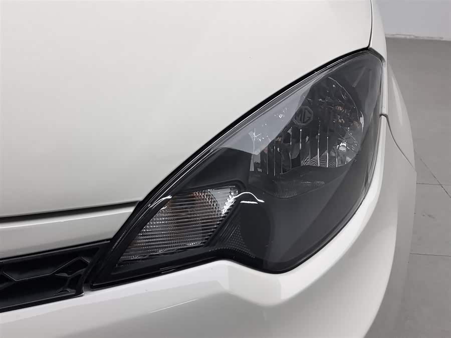 MG 3 2016 car image #8