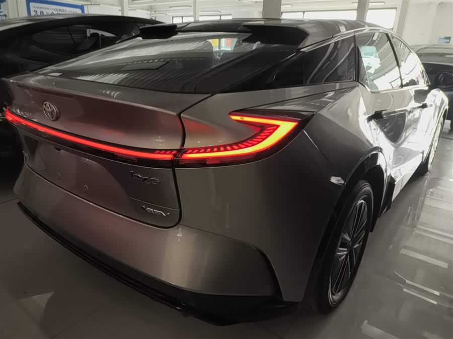 Toyota bZ5 2025 car image #8