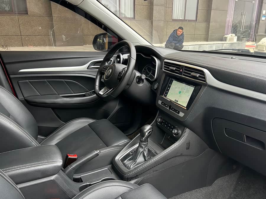 MG ZS 2017 #8 MG ZS 2017 car image #8