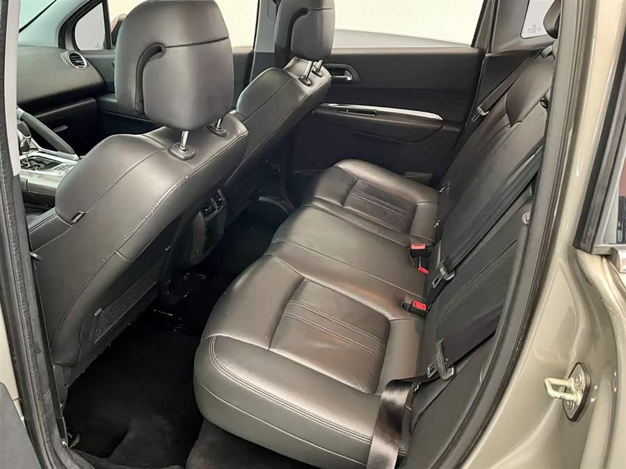 Peugeot 3008 2017 car image #8