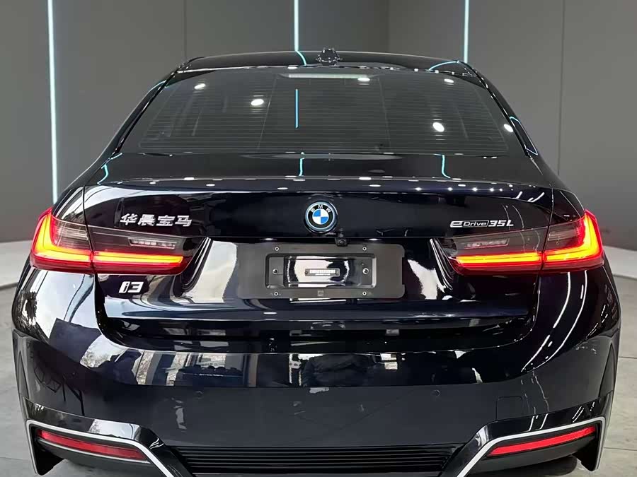 BMW i3 2023 car image #8