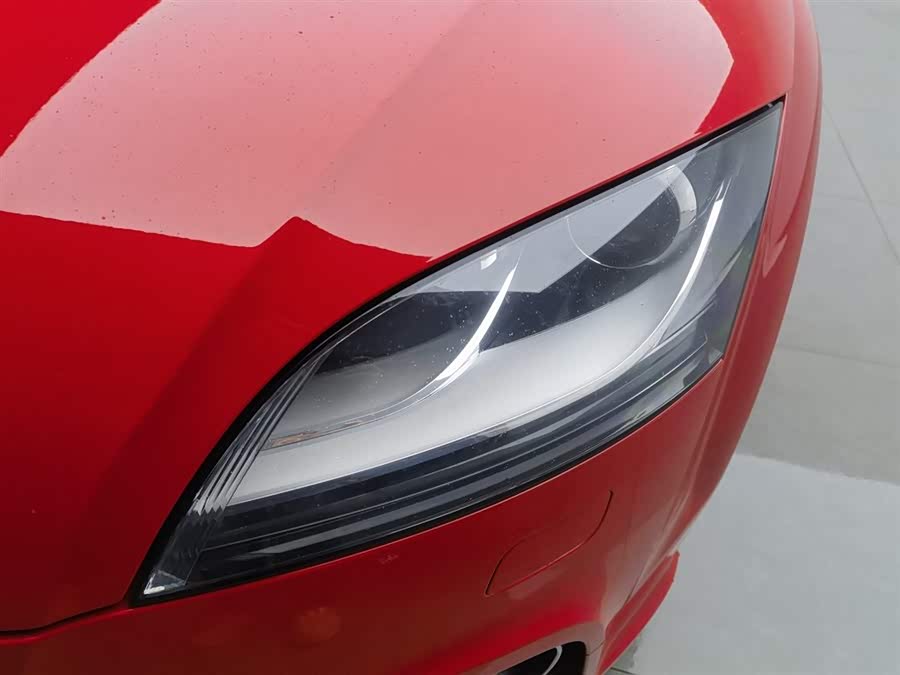 Audi TT 2012 car image #8