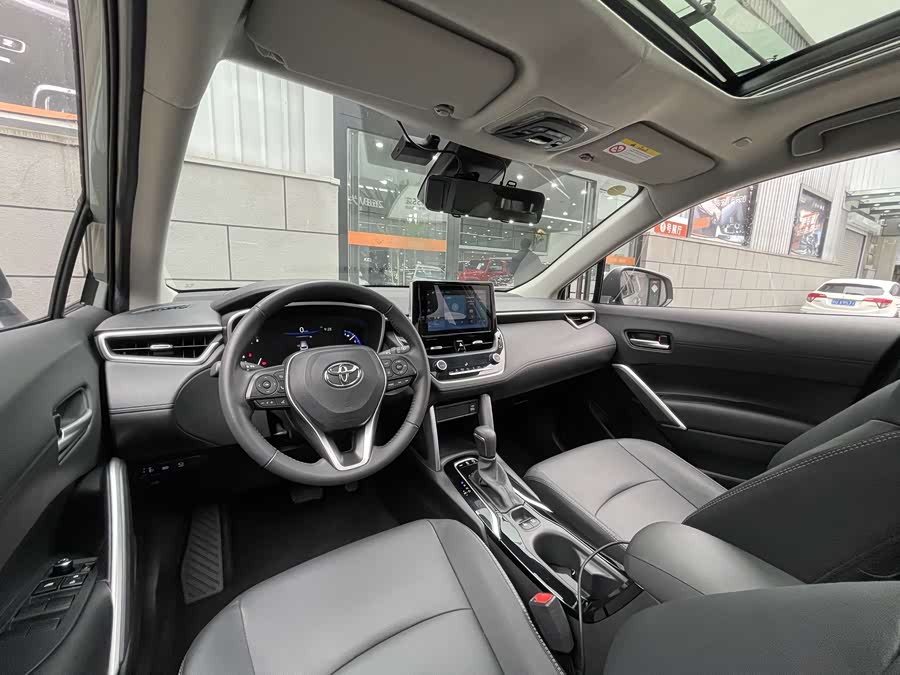 Toyota Corolla Cross 2022 #8 Toyota Corolla Cross 2022 car image #8