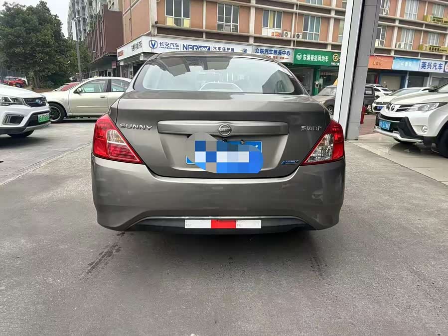 Nissan Sunny 2015 #8 Nissan Sunny 2015 car image #8
