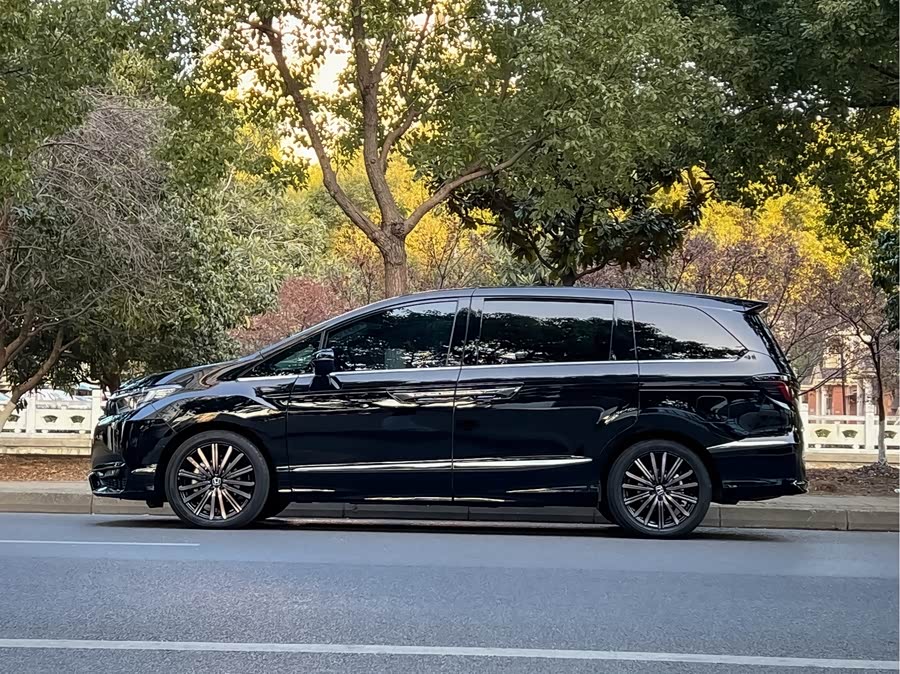 Honda Elysion 2024 car image #8