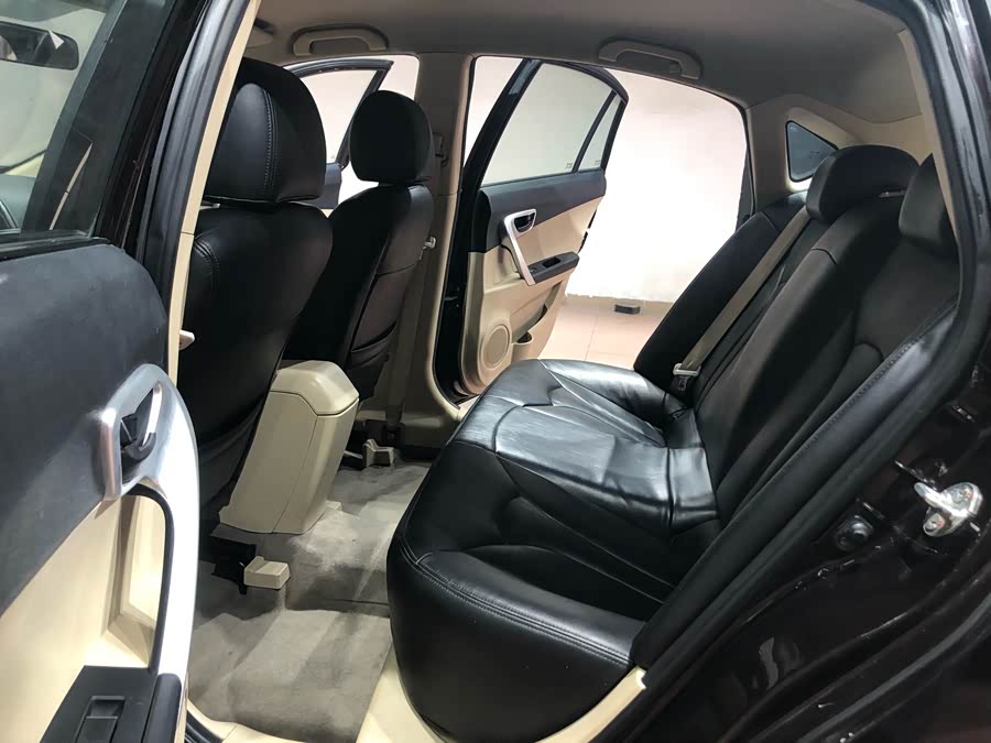 Soueast V6 Lingshi 2014 car image #8