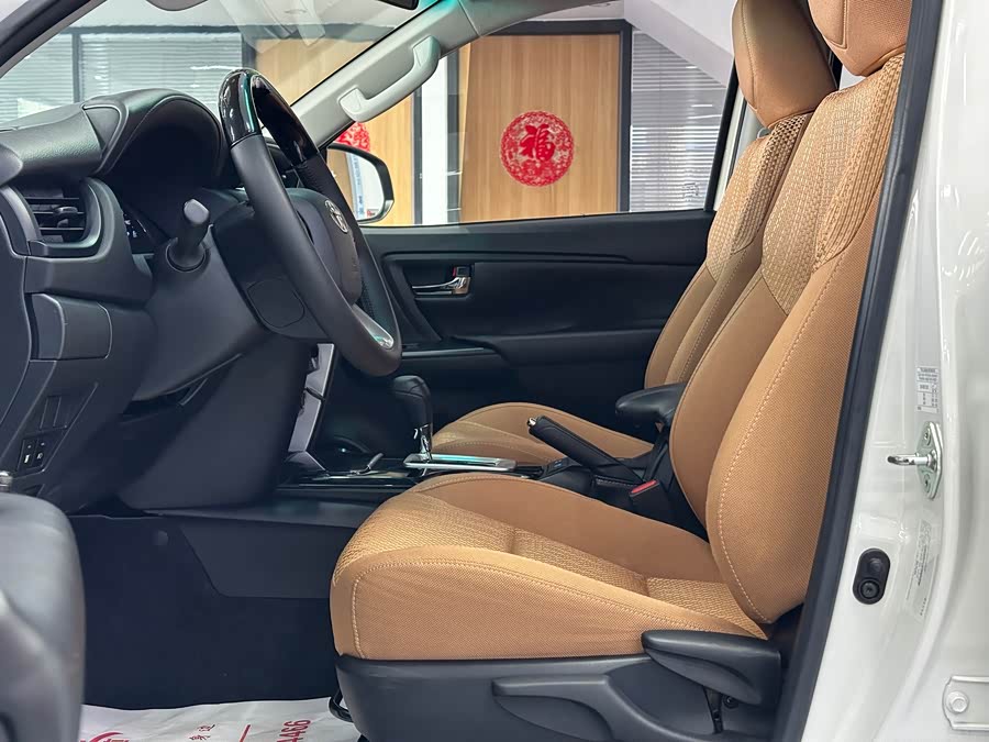 Toyota Fortuner 2019 #8 Toyota Fortuner 2019 car image #8