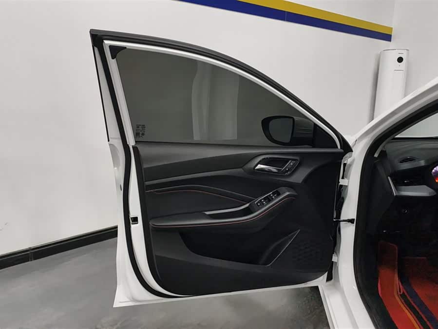 MG 5 2023 car image #8