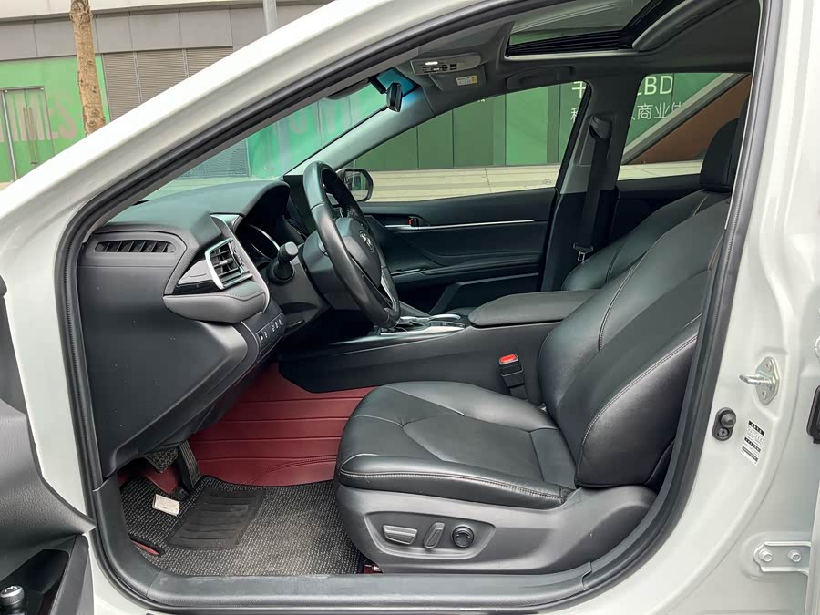 Toyota Camry 2023 car image #8