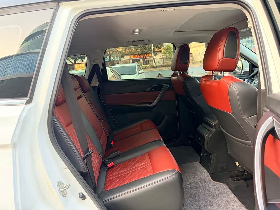 Forthing T5 2020 #8 Forthing T5 2020 imagem de carro #8