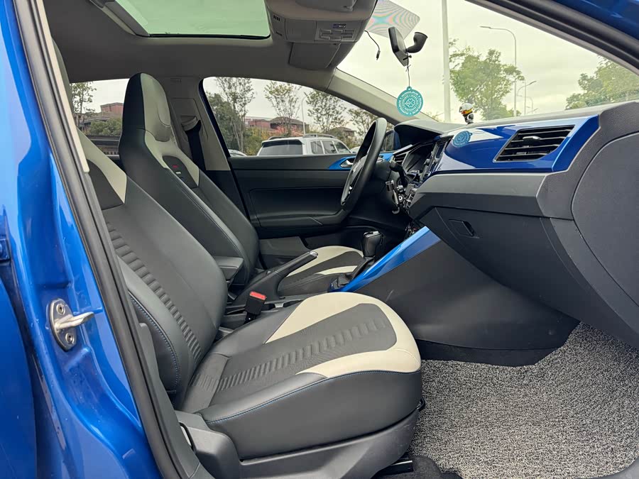Volkswagen Polo 2020 car image #8