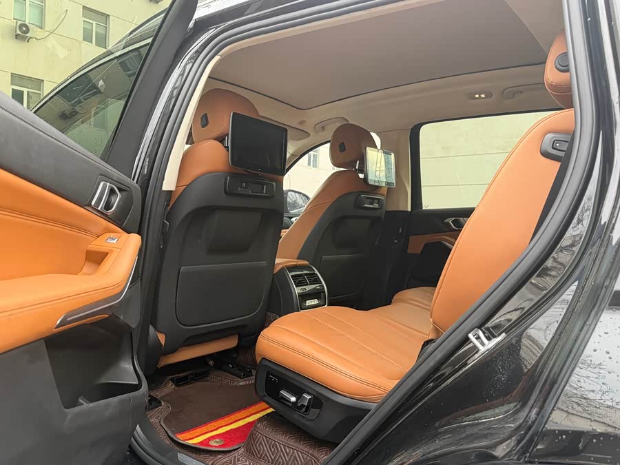 BMW X7 2019 #8 BMW X7 2019 car image #8