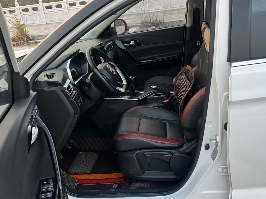 Forthing T5 2021 immagine di auto #8