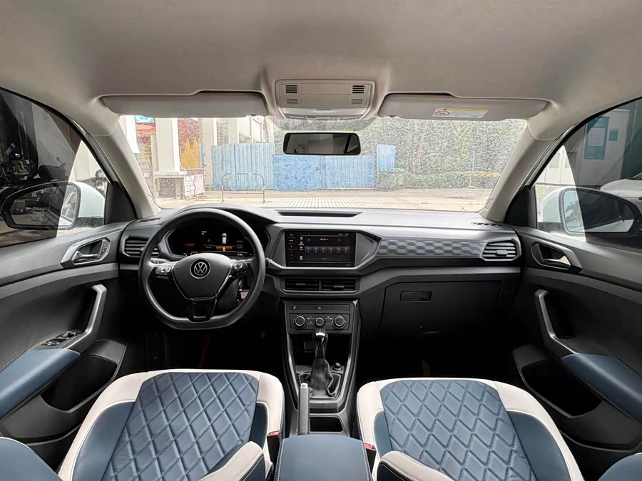 Volkswagen T-Cross 2023 car image #8