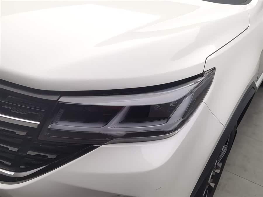 Forthing T5 L 2020 صورة سيارة #8