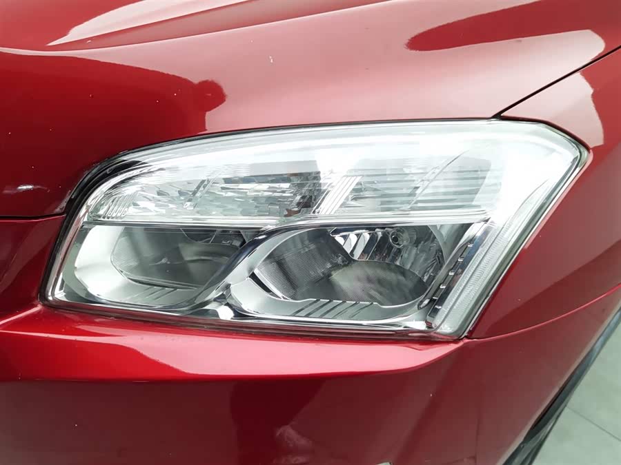 Chevrolet Tracker 2014 #8 Chevrolet Tracker 2014 car image #8