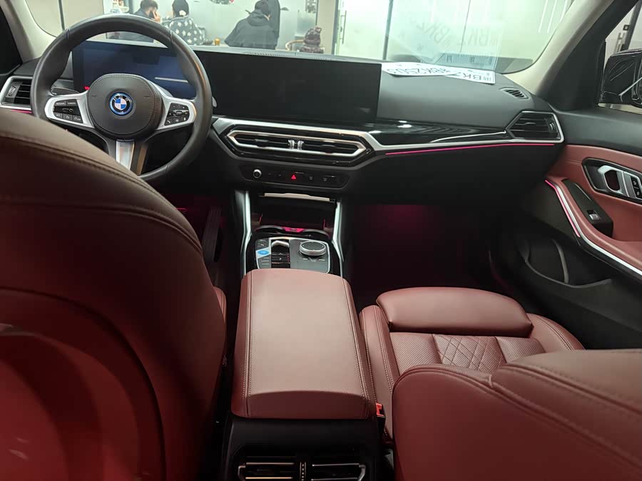 BMW i3 2023 car image #8