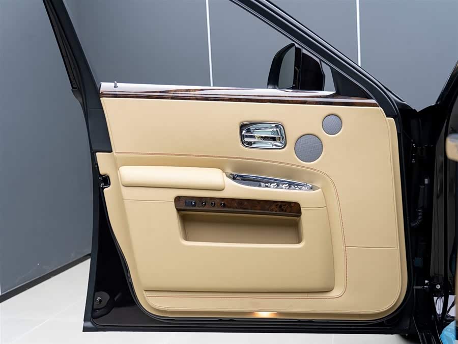 Rolls-Royce Ghost 2017 car image #8