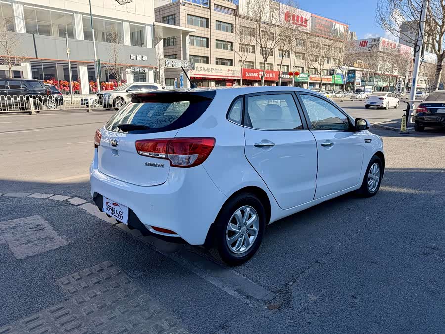 Kia K2 2015 imagen de coche #8