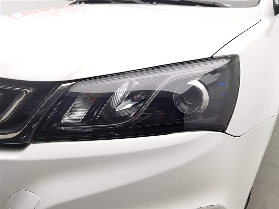 GEELY Emgrand 2017 car image #8