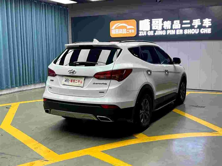 Hyundai Santa Fe 2016 car image #8