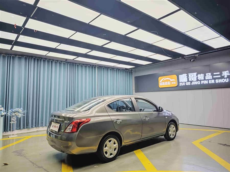 Nissan Sunny 2012 #8 Nissan Sunny 2012 car image #8