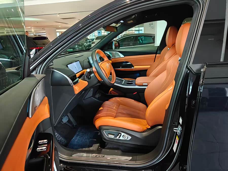 Xpeng G9 2025 صورة سيارة #8