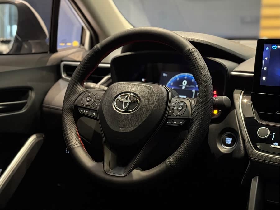 Toyota Corolla Cross 2024 immagine di auto #8