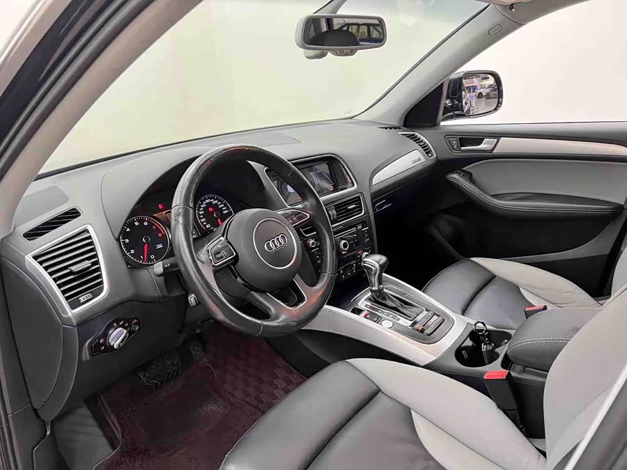 Audi Q5 2018 car image #8