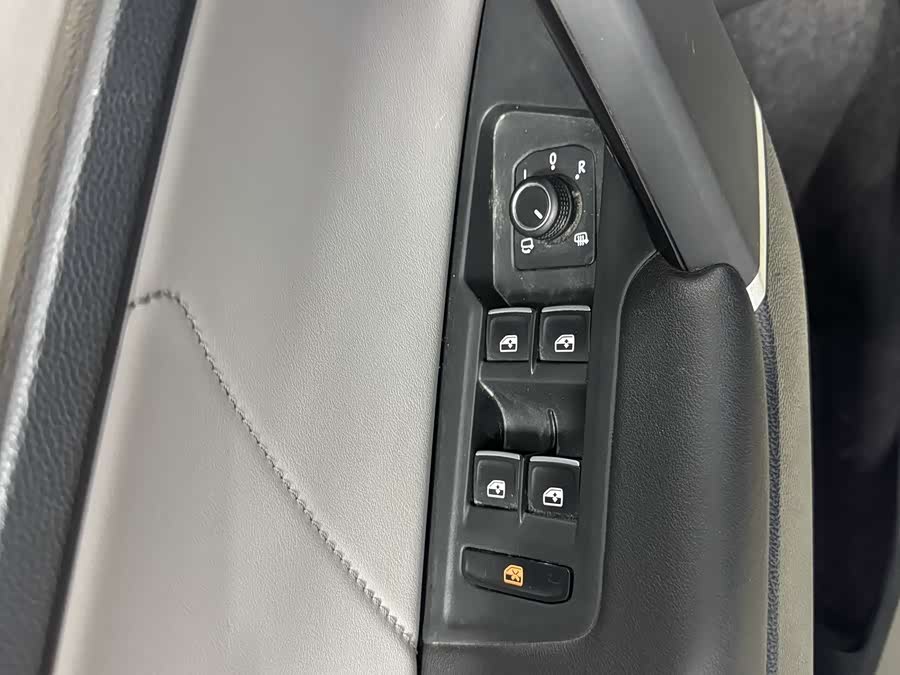 Volkswagen Tayron 2023 immagine di auto #8