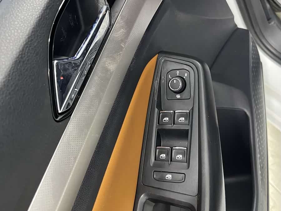 Volkswagen Bora 2022 immagine di auto #8