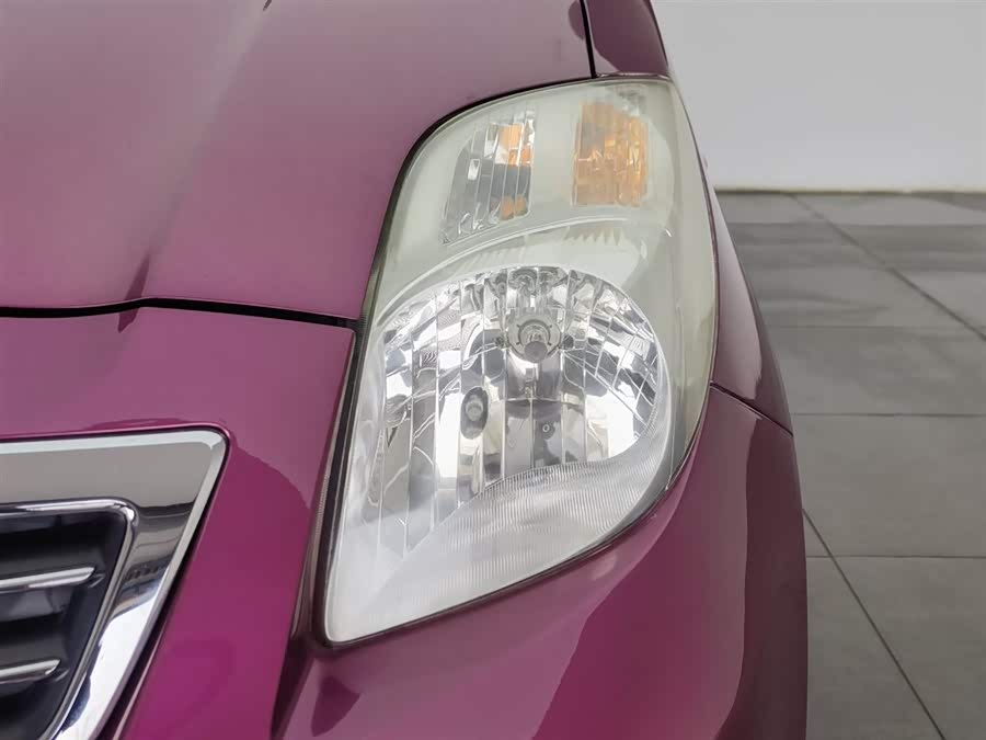 Toyota Yaris 2012 imagen de coche #8