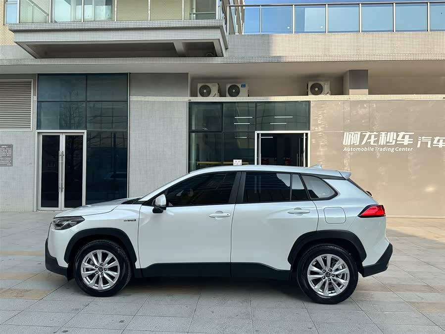 Toyota Corolla Cross 2024 immagine di auto #8