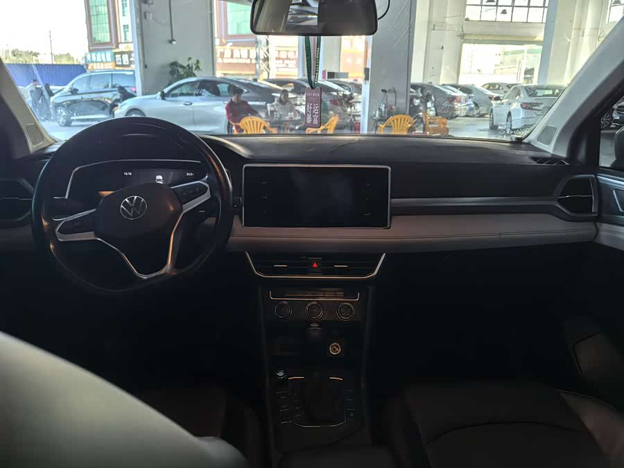 Volkswagen Tharu 2023 car image #8