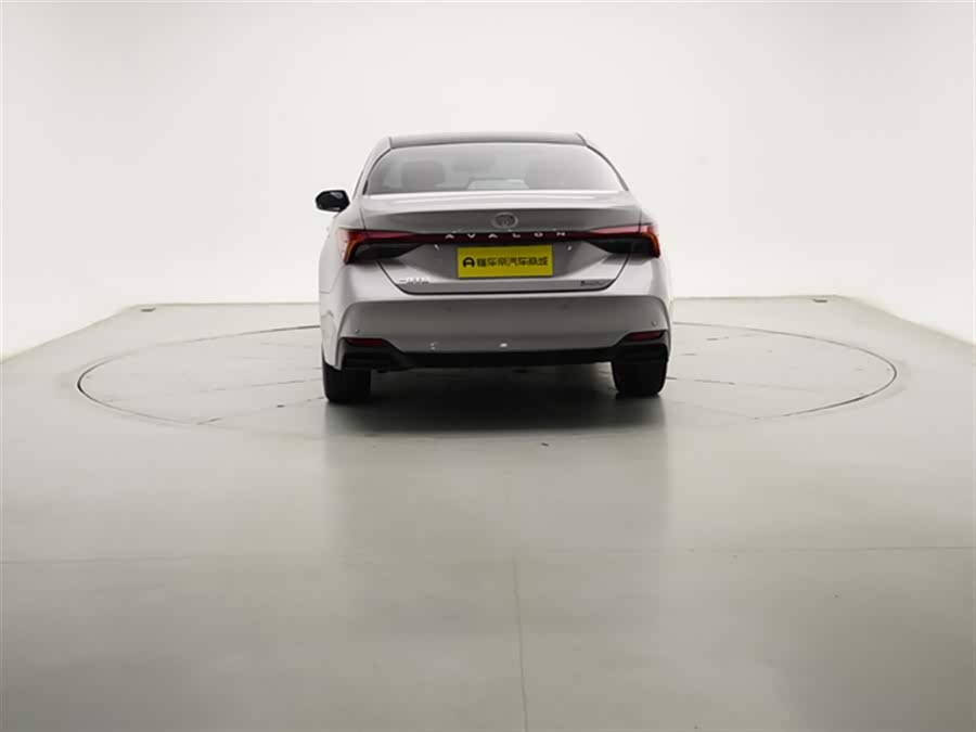 Toyota Avalon 2023 car image #8